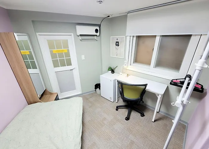 Shinmyodang Hostal *